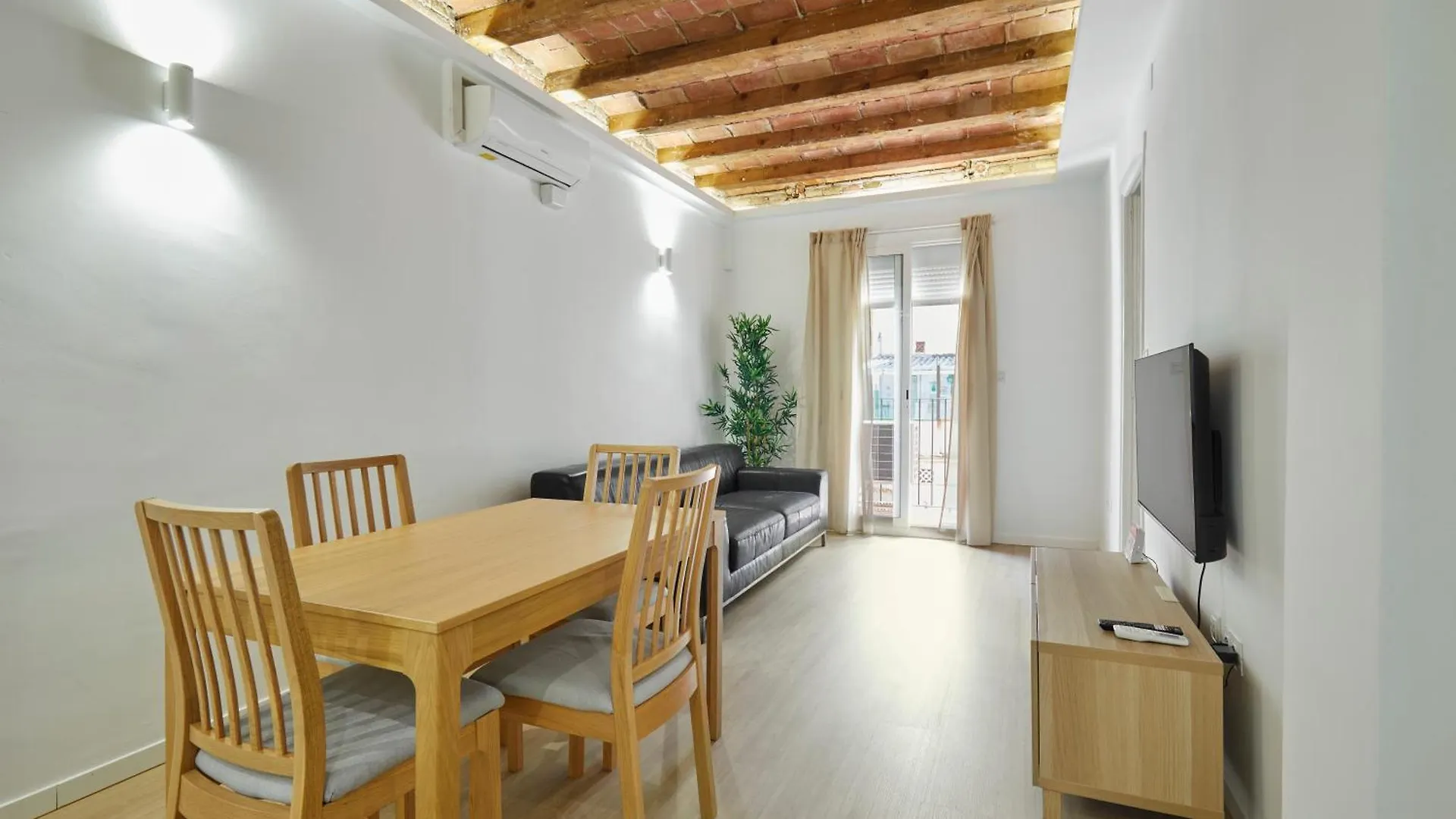 Stylish Typical Bcn Flat Lägenhet Barcelona